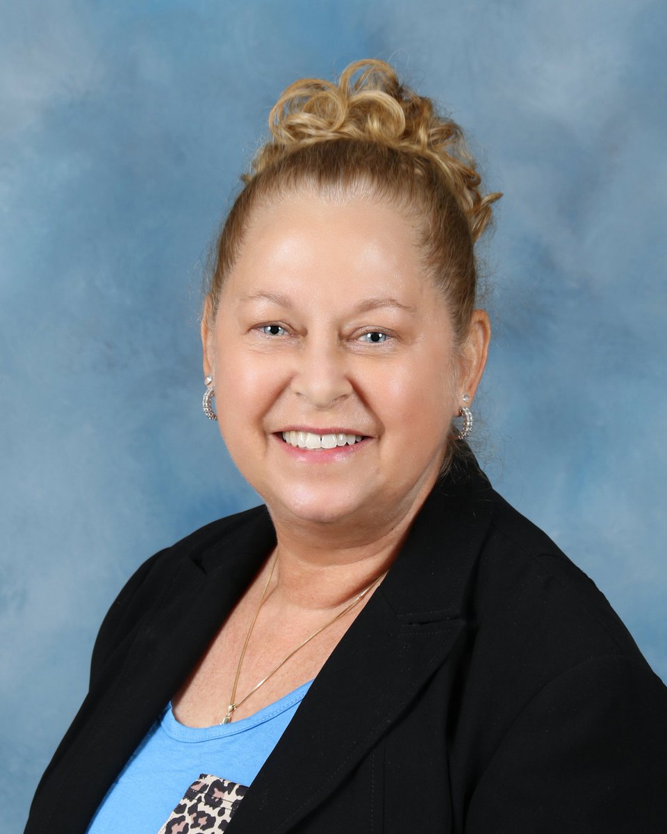 Fulshear_HS's tweet photo. Valerie Anderson graduated from Sam Houston State. Her master’s degree is from the University of Houston in math curriculum &amp; mid-management from University of Houston at Victoria. She will transfer from Director of Gifted &amp; Talented to the Associate Principal of Fulshear HS.⚡️ https://t.co/iWMxxJ1fye