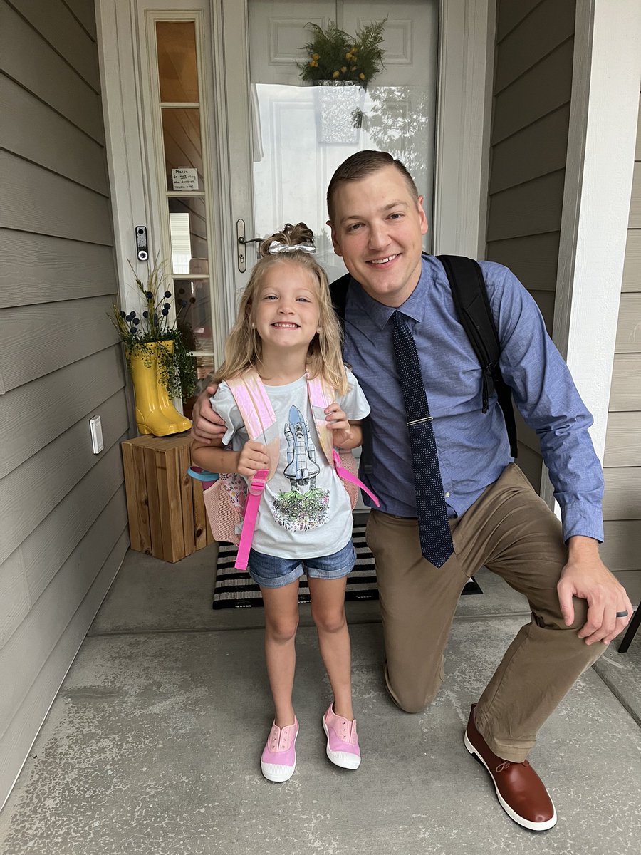 YoMrBogus's tweet photo. We get TWO first days of school today. This little gal makes me so happy. Happy first day of Kindergarten, Sylvi! 🥹😀
@KooserElem_LPS @SchooMiddle @LPSorg #FirstDayLPS #FirstWeekLPS https://t.co/vzoGBKbYFP