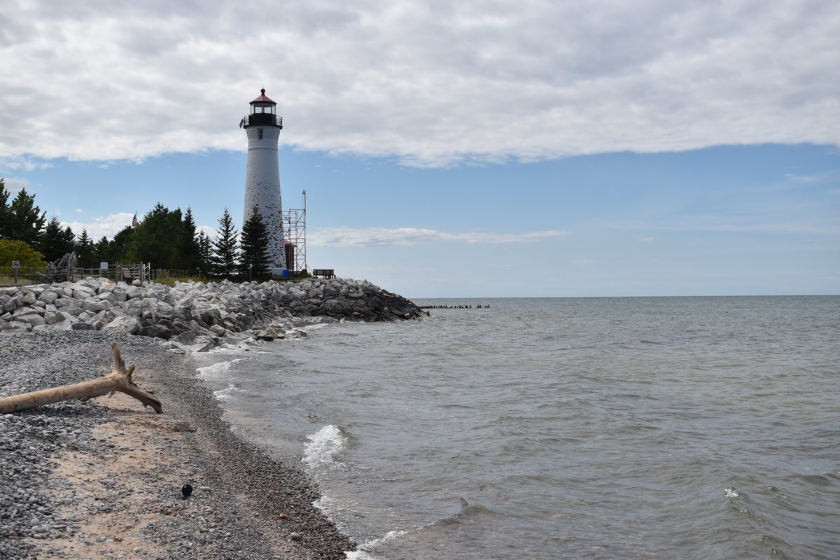 RAMcKibben's tweet photo. took the 18+ mile drive on the 2-track to Crisp Point Lighthouse.  great spot @PureMichigan #Lighthouse #LakeSuperior https://t.co/9c9I1xK3xo