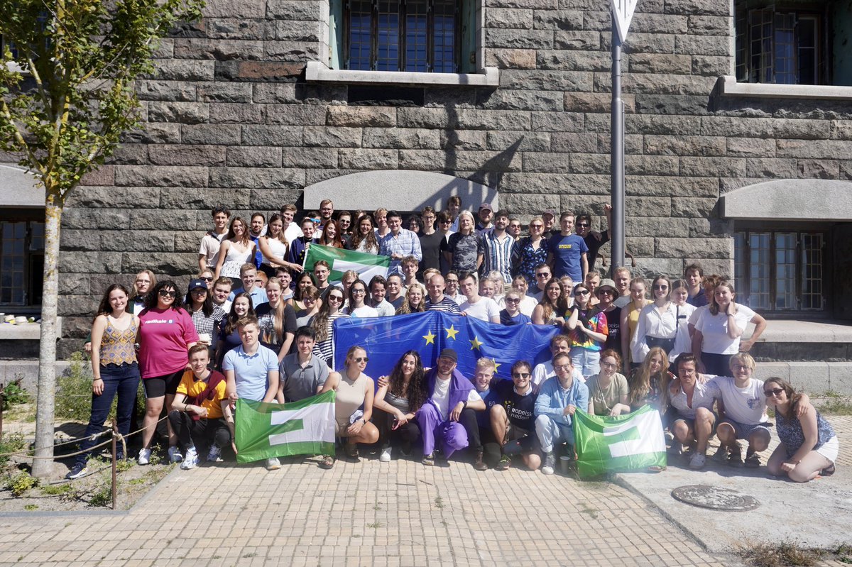 EuropaeiskUngDK's tweet photo. Sidste uge afholdt vi vores årlige sommerlejr sammen med @europeiskungdom 🇳🇴 og en del gæster fra @JEF_Europe 🇪🇺💚
Vi havde nogle fantastiske dage på @ungdoms og glæder os allerede til næste år !☀️ #voresEUD #JEFspirit https://t.co/kn7p3j3VxP