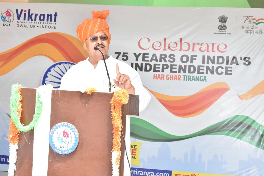 vikrant_group's tweet photo. To commemorate 75 years of independence, The #VikrantGroupofInstitutions hosted a grand celebration program in it's premises today. 

#Happyindependenceday
 #AzadikaAmritMahotsavWithVGI #VikrantGroupofInstitutions #VGIGwalior #VGIIndore #Gwalior #Indore #MadhyaPradesh https://t.co/RyaTN1DAOp