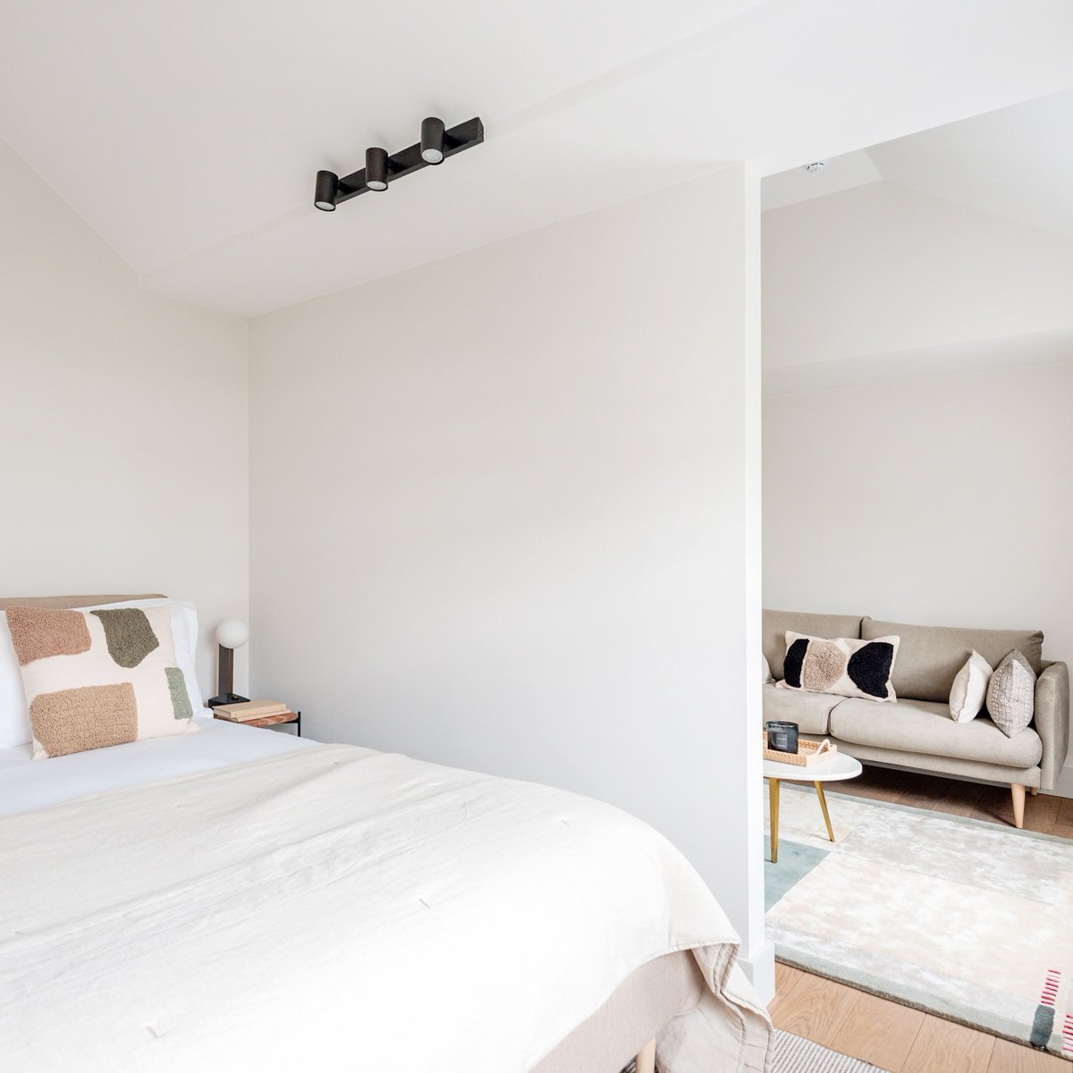 City Relay tweet media