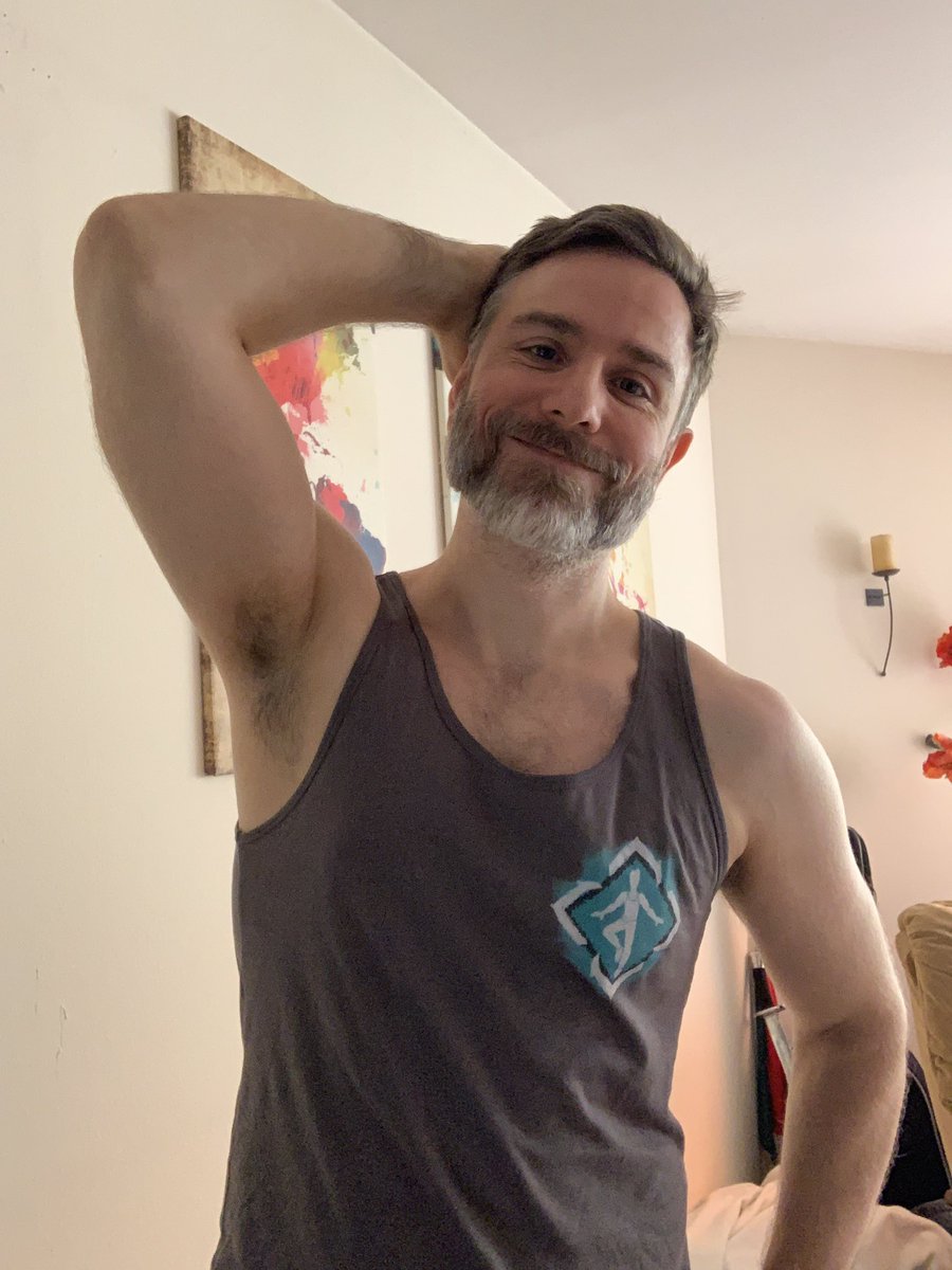 LtSnowbeard's tweet photo. Happy Monday 🥳 Let‘s start the week with Balanced Landings in Fall Guys and DBD 💪 Tune in, say hi! #DeadbyDaylight #dbd #survivor #balancedlanding #streaming #twitch #streamer #ltsnowbeard #fallguys #epicgames
https://t.co/Hxvf6XzL86 https://t.co/WEgTcIux9b