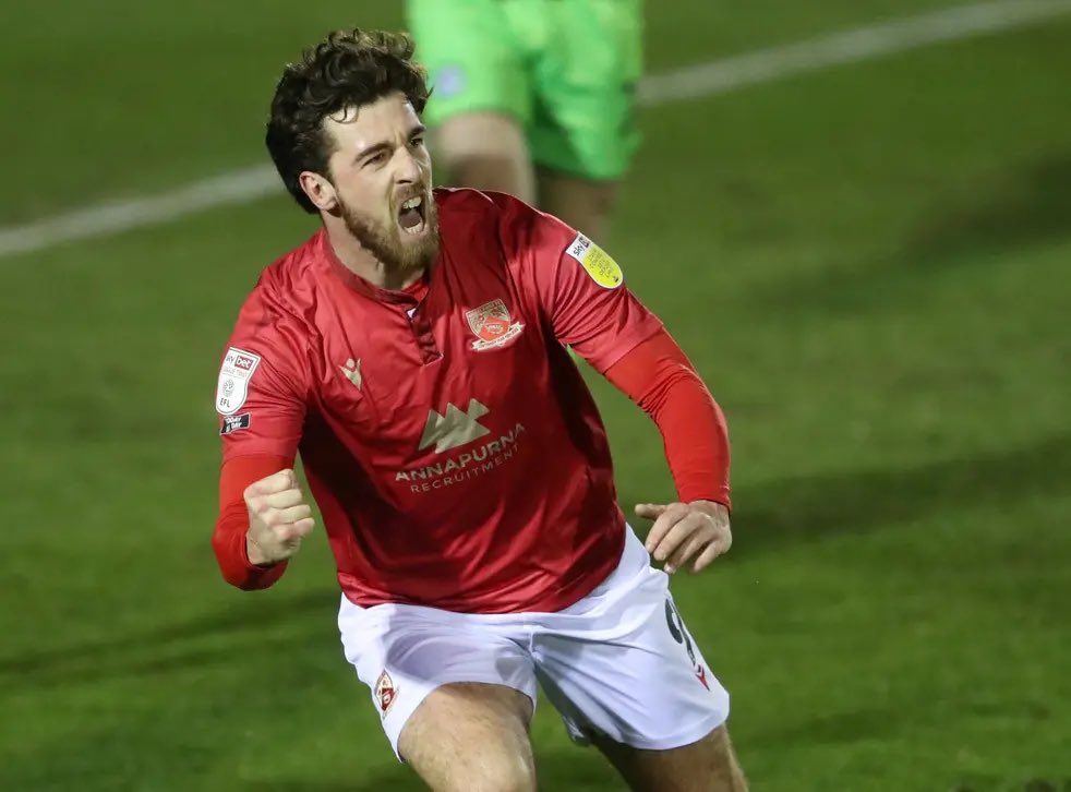 EFL__Centre's tweet photo. Luton’s Mendes Gomes has joined Fleetwood Town on loan till the end of season. 

He will partner back with up Morecambe’s Cole Stockton who is currently in talks with Fleetwood with the deal being pushed by the player - could be left on a sour note by the player in this one. https://t.co/zu2nJPhJ9o