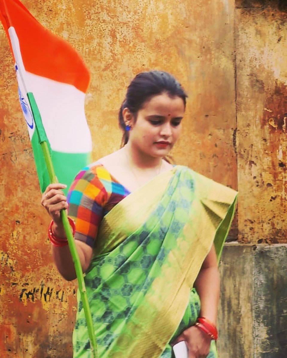 jyoti_seva's tweet photo. स्वतंत्रता दिवस की आप सब को शुभकामनाएँ।
जय हिंद ॥ 
Happy 75th Independence Day 🇮🇳
Proud to be an Indian.
 #IndiaAt75  #IDAY2022  #HarGharTiranga  #75YearsofIndependence #JaiHind #VandeMataram https://t.co/4fSSCo9vZP
