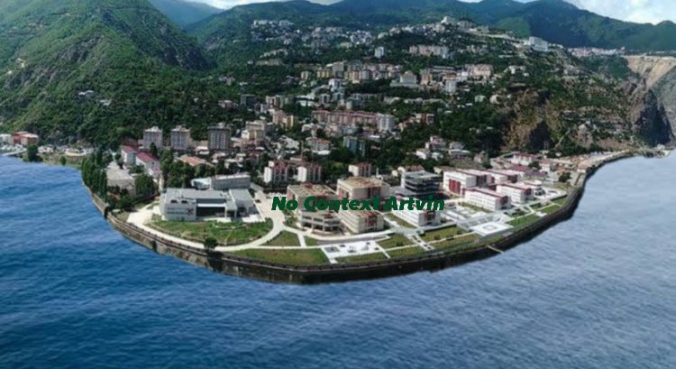 📍 Artvin Çoruh Üniversitesi 

Eğitim kalitesi zaten süper tartışılmaz. İsteyen okula minibüsle veya vapuruyla gidebilir. Yazın denizde bahar şenlikleri olmaktadır. Gelirken yanınıza yazlıklarınızı alın. #tercih2022