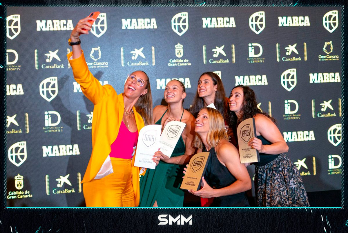 🎫 <a href="/sygueravide13/">Sandra Ygueravide</a> fue una de las premiadas en la III Gala del Baloncesto Español con <a href="/marca/">MARCA</a>.

🏀 Se reconoció el talento y la entrega de una deportista que ha cambiado la historia del #FIBA3x3W.

🏆 Es todo un orgullo poder caminar a su lado. #SMMTeam