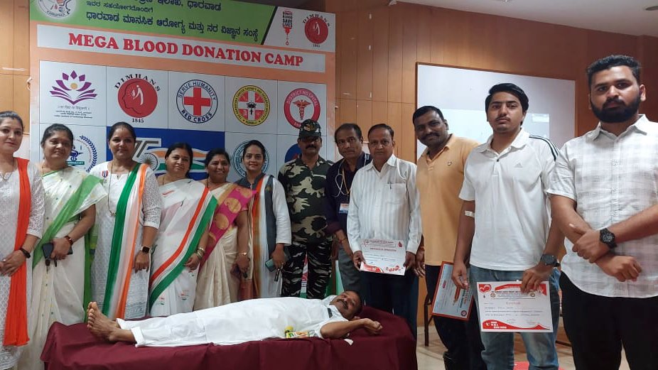 GoalsrInc's tweet photo. For the welfare of our society on the occasion of Independence Day, Goalsr India Private Limited organised a blood donation camp at the Government Hospital, Dharwad in association with The Rotary Club, Dharwad.

#goalsr #NationFirst #AlwaysFirst  #IndependenceDay #india https://t.co/meps8AWNvk