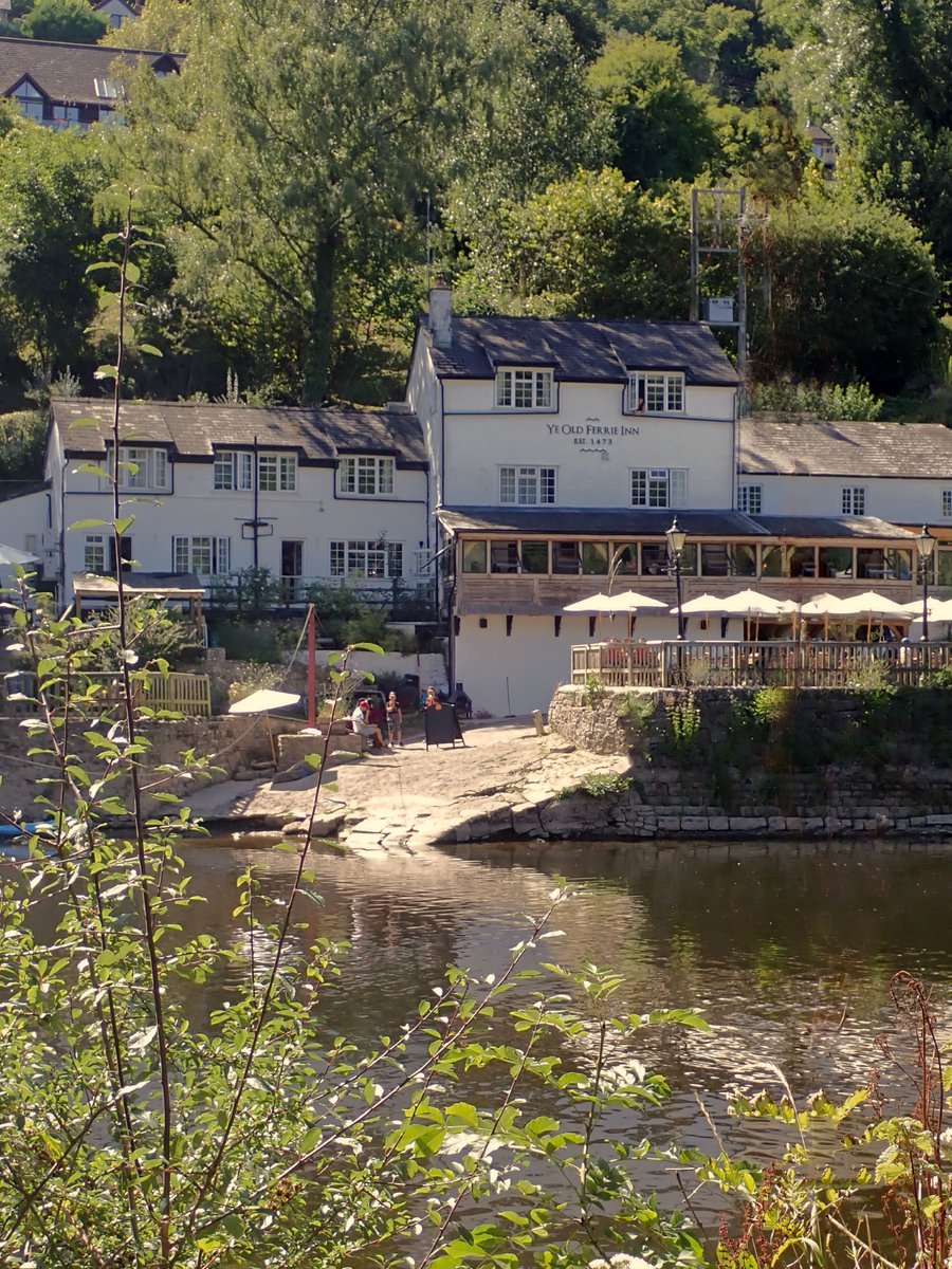 Tigercomp's tweet image. We returned again to one of our favourite places for a glorious day out. The food was delicious and locally sourced. Pleased to see that @guardian  newspaper agree with us as it has named Ye Old Ferrie Inn as one of the best waterside pubs in the UK godivaonline.travel.blog/2019/08/26/sym…