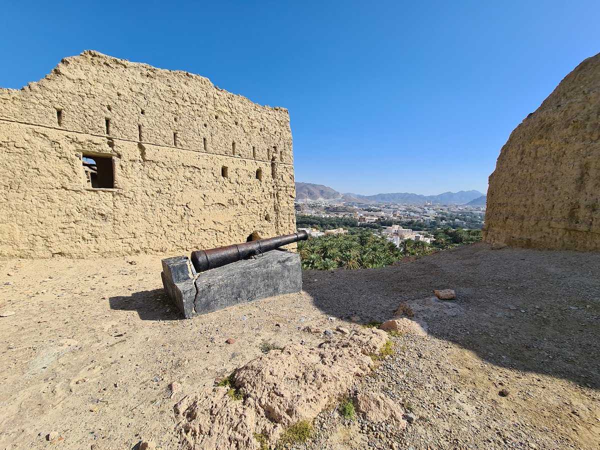 IriniBiezeveld's tweet photo. The remains of the #mudbrick village at #Fanja in #Oman are beautifully located at the foot of the Hajar mountains, which provides a fantastic view after a little climb. The village itself is also worth a look with its decorated walls and carved ceiling beams!
#MudbrickMonday https://t.co/K8Uhb7OJXM