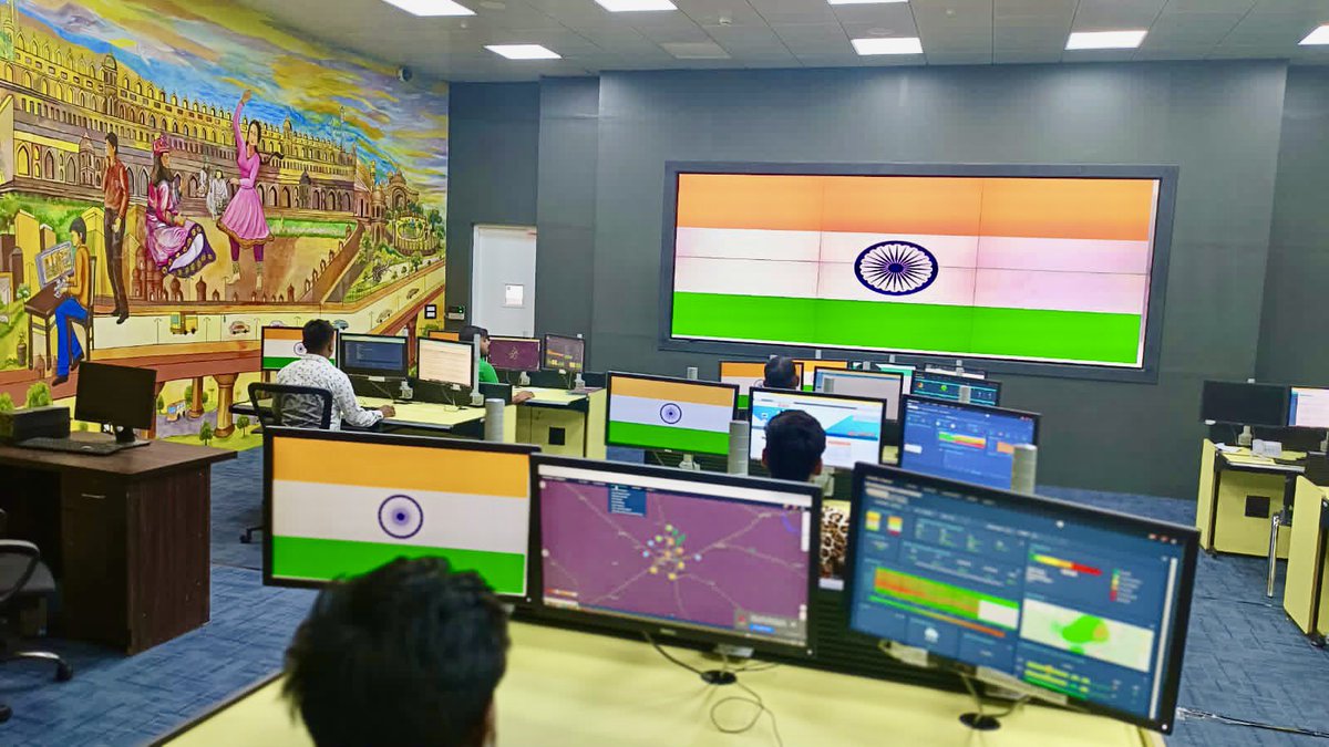 LkoSmartCity's tweet photo. ICCC serving as a bridge to connect various Govt. departments along with citizens for better operability of the city dynamics.
We have integrated with 35+ services like Environmental sensors, Grievance Redressal, SWM etc.. in Lucknow Smart City. #AzadiKaAmritMahotsav #100ICCC https://t.co/EbdS66Eqlw