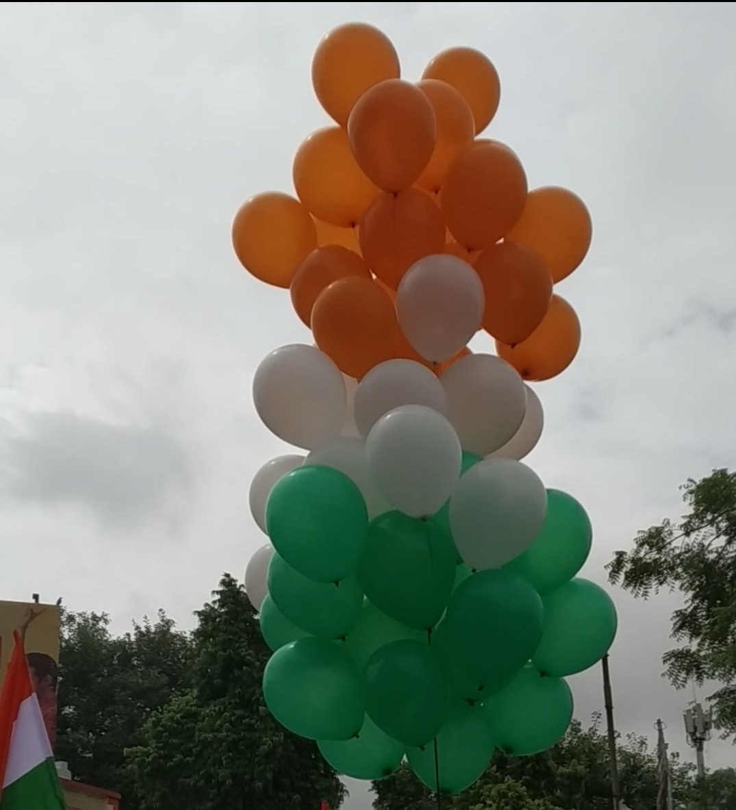 Krishnajethalia's tweet photo. #75thIndependenceDay #ProudtobeINDIAN Happy Independence day 🇮🇳 #स्वतंत्रतादिवस #स्वतंत्रतादिवस2022 #IDAY2022 #AzadiKaAmritMahotsav #15August2022 #15august #azadikaamritmahotsav2022 #IndependenceDay #IndiaAt75 #India https://t.co/b5P7hcw8C4
