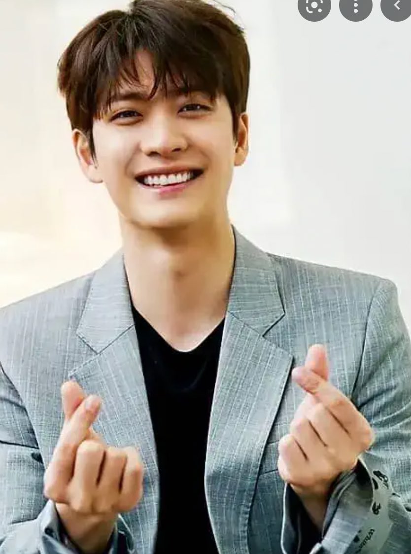 eaaaaaasygot7's tweet photo. Is it just me or does Kang Tae-oh from Atty Woo gives Jackson Wang’s Wang Gae era vibes? 💖😭💚💚💚 #KangTaeOh #jacksonwang #ExtraordinaryAttorneyWoo #GOT7 #Wanggae https://t.co/4KDh346nes