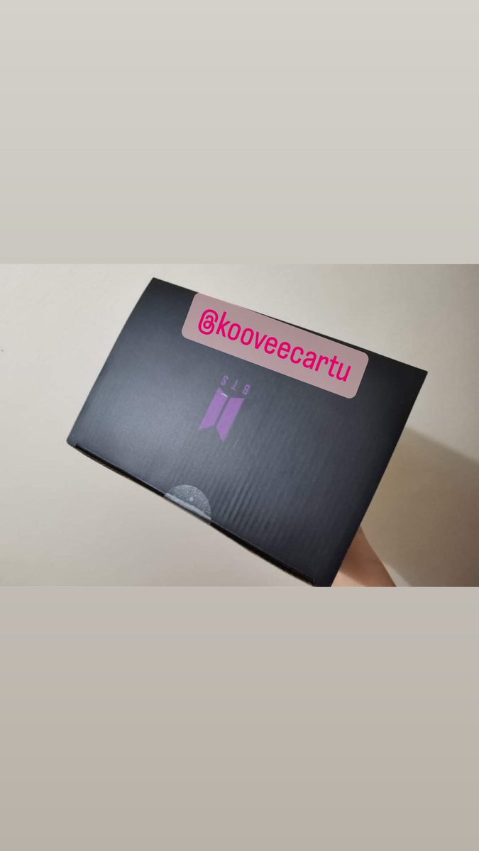 kooveecart's tweet photo. Up wts merchbox 6, dm or mine in post 💜 #wts #lfb #merchbox6 #mb6 https://t.co/FpCmvclksz