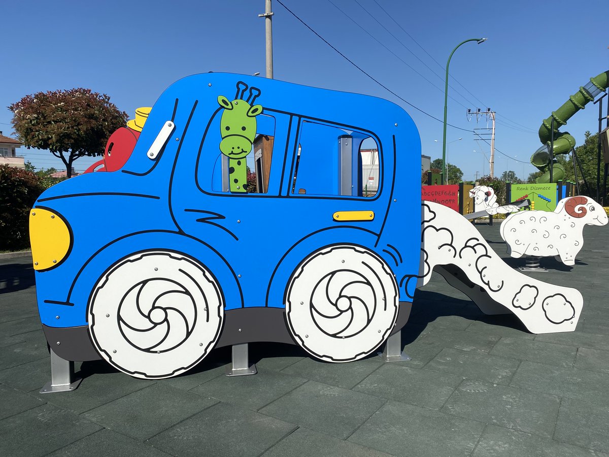 PolfisanPark's tweet photo. Araba süren zürafa mı olur? 🦒
Ehliyeti varsa neden olmasın!

#Polfisan #oyundevamediyor #oyunparkı #çocukparkı #playground https://t.co/BZhk5k4oWo