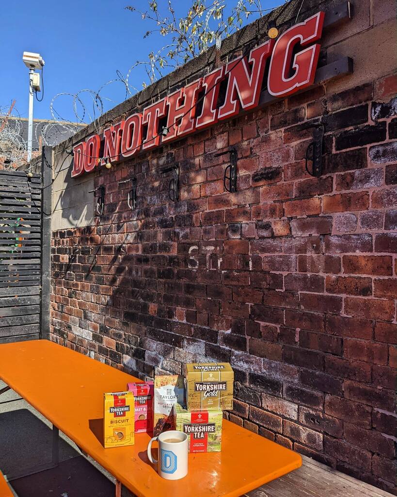 spiritlandprod's tweet photo. Thank you for the warm welcome and box of @yorkshiretea and @taylors treats 👌
Our brand new Leeds office is ready to brew (and dunk) some wicked new productions!
#audioproduction #radioproduction #podcastproduction #productioncompany #Leeds #yorksh… https://t.co/epLkO082eJ https://t.co/g4KyHtD8SY