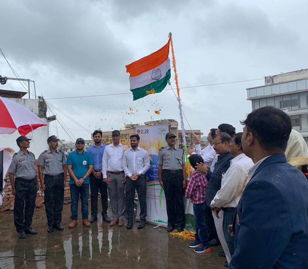 IOC_LPG_PatnaAO's tweet photo. Let our spirits fly high with the Indian flag today. May the future bring more glory to our great nation. @IOC_LPG_PatnaAO
wishing you all a very happy Independence Day! #AazadiKaAmritMahotsav #HarGharTiranga https://t.co/GnIg11TIOo