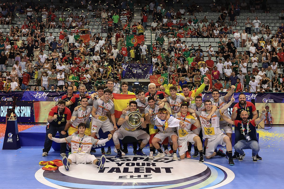 RFEBalonmano tweet media