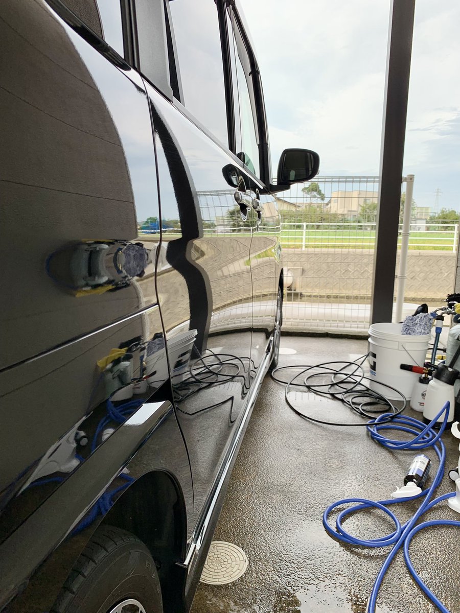 daniel5559's tweet photo. なんとか終了😅
何故か家族の車は自分が洗車💦洗車民の皆さんも多分そうだと思う😆
#洗車
#DEEP_CLEANING https://t.co/O9y3YTCO5u