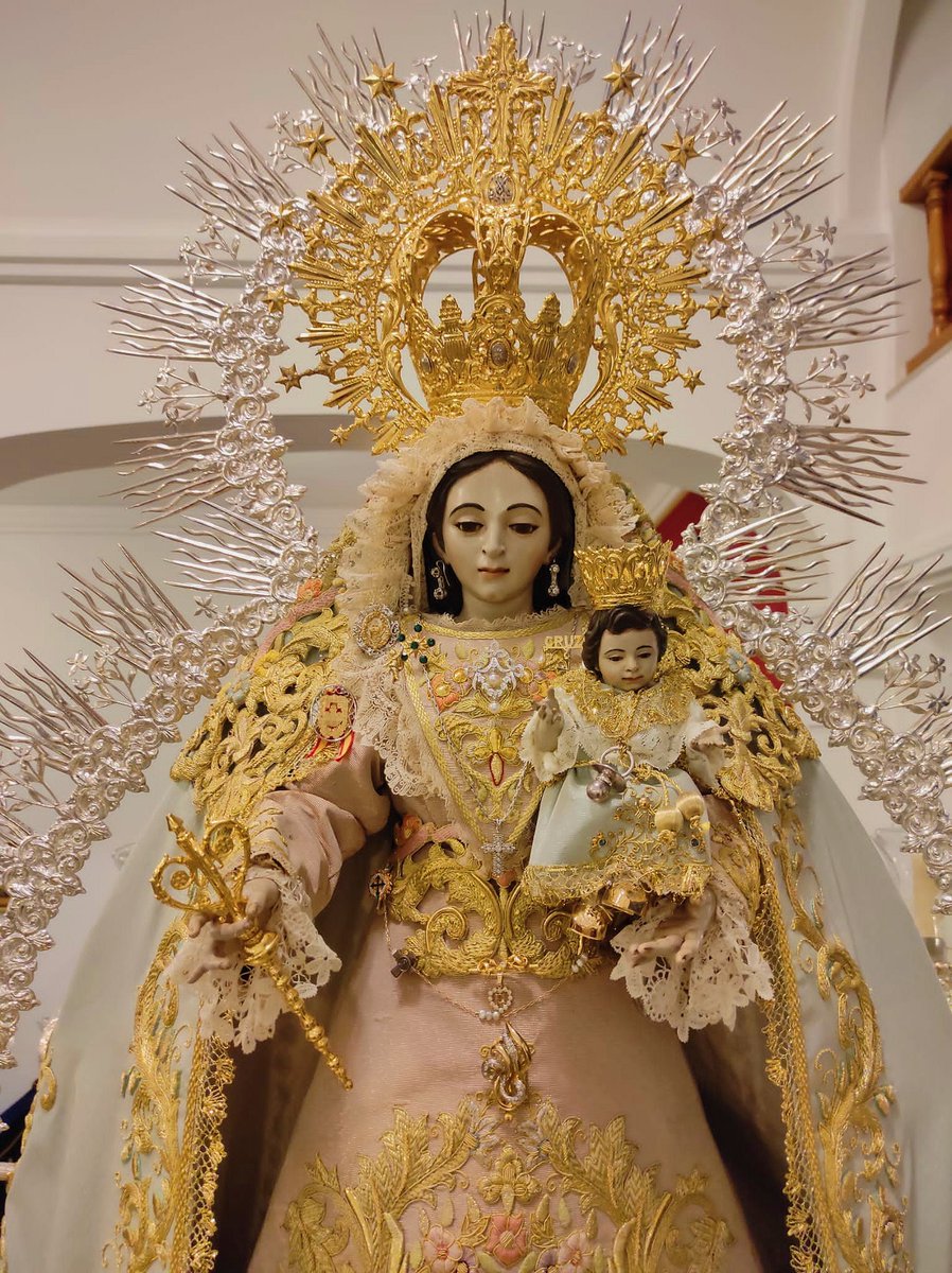 HdadSNazareno's tweet photo. [FESTIVIDAD NUESTRA SEÑORA DE LA CRUZ]

Florece un nuevo 15 de agosto y la Patrona de Benalmádena ya se encuentra preparada para recorrer las calles de nuestro pueblo en su tradicional Procesión de Alabanza. https://t.co/W5JwQbkK7Z