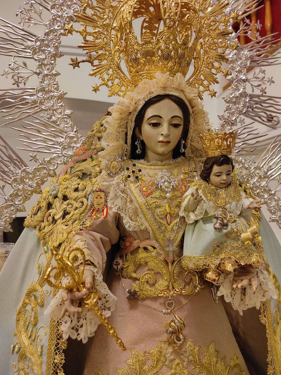 [FESTIVIDAD NUESTRA SEÑORA DE LA CRUZ]

Florece un nuevo 15 de agosto y la Patrona de Benalmádena ya se encuentra preparada para recorrer las calles de nuestro pueblo en su tradicional Procesión de Alabanza.