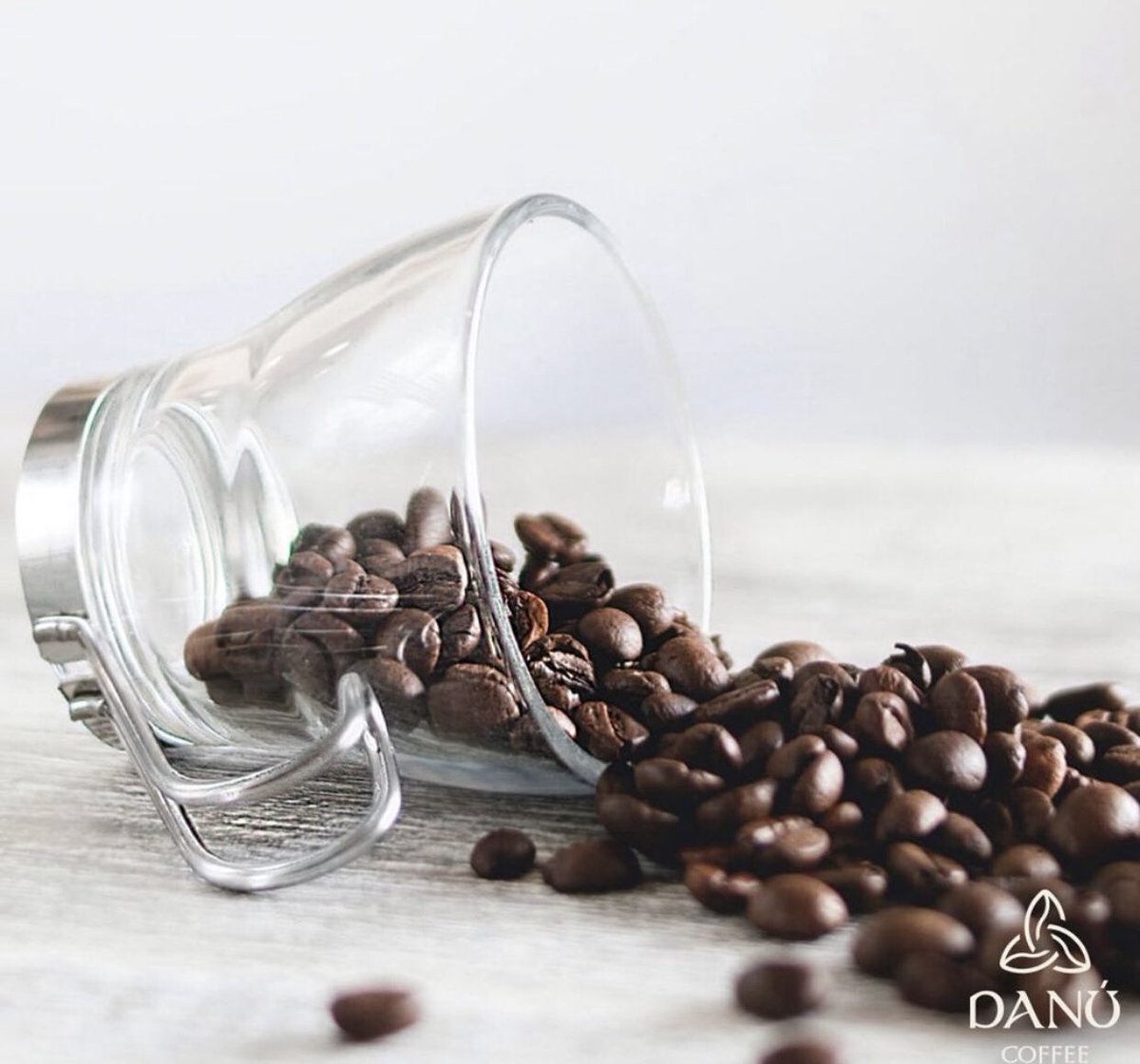 DanuCoffeeCo's tweet photo. Every last bean we use comes directly from Colombian farms, using a carefully created ethical direct supply chain to ensure that our farmers are rewarded for creating some of the smoothest and mellow beans in the world.

https://t.co/szIDI3uFH4 ☕

#DanuCoffee https://t.co/oxzC48J16c