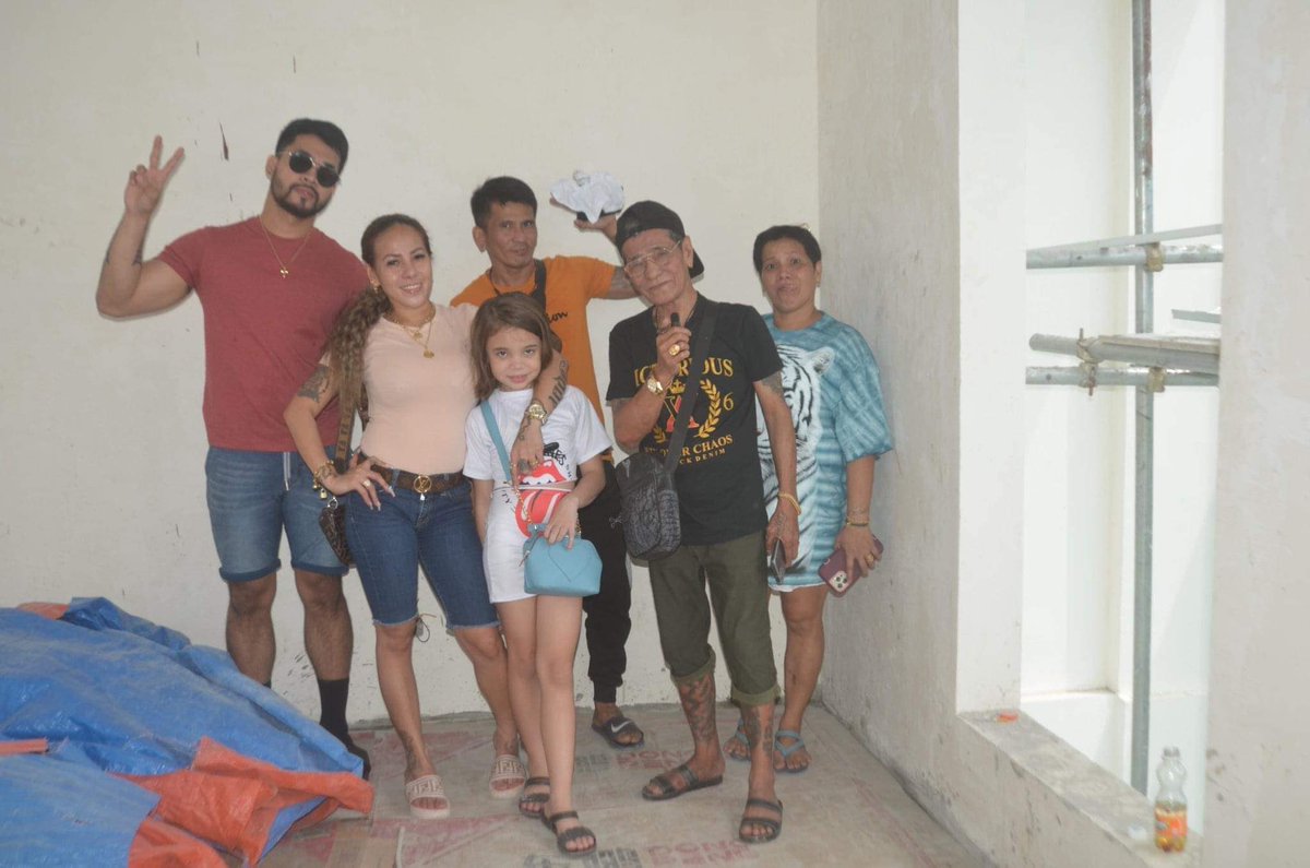 madaminutz20's tweet photo. YUNG SINAMAHAN AKO NG PAMILYA KO PARA SA OCCULAR VISIT SA BAGO KONG BALUUUR‼️ONE LOVE, ONE FAMILY‼️ SARAP NG FEELING AT ISANG KEMBOT NALANG MALAPIT NA MATAPOS AT DTO NARIN SI NANAY SA SOON...EXCITED MADAM NYO SA PANINAHONG YUGTO SA BUHAY KO‼️
#Tanutz #Loveteam #Love #lovelife https://t.co/Rd0Gwesk8S