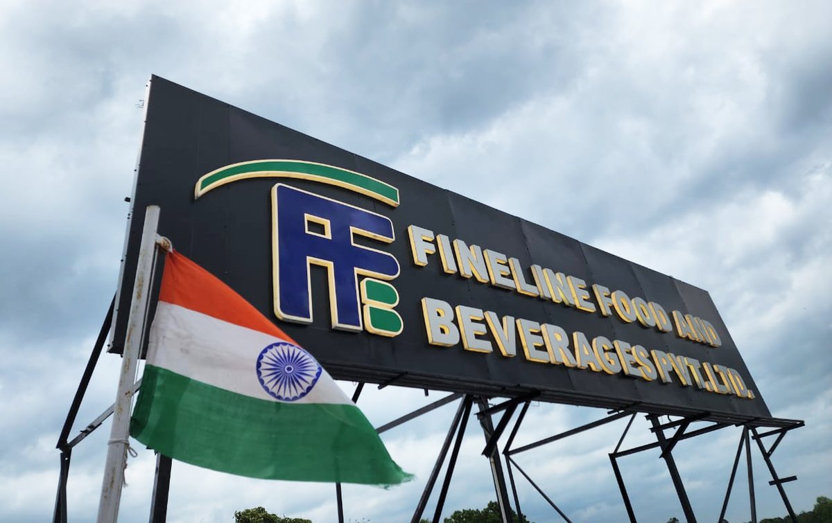 Viitoffb's tweet photo. Independence Day Celebration at FINELINE FOOD AND BEVERAGES PVT. LTD. #viitochankaar #viitococojina #viitohills #viito #water #watersaver #viitojuices #independenceday2022 https://t.co/gMtJTr9WfY