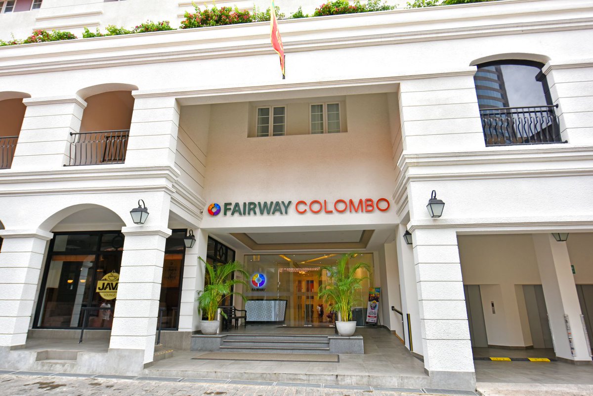 EngineeringMaga's tweet photo. Minimal footprint construction in the city: Fairway Colombo is a modern business hotel in the heart of Colombo’s CBD. It blends accessibility with great design, and featured innovations that enabled successful delivery of the project in the heart of a busy city. #construction https://t.co/62noasCurL