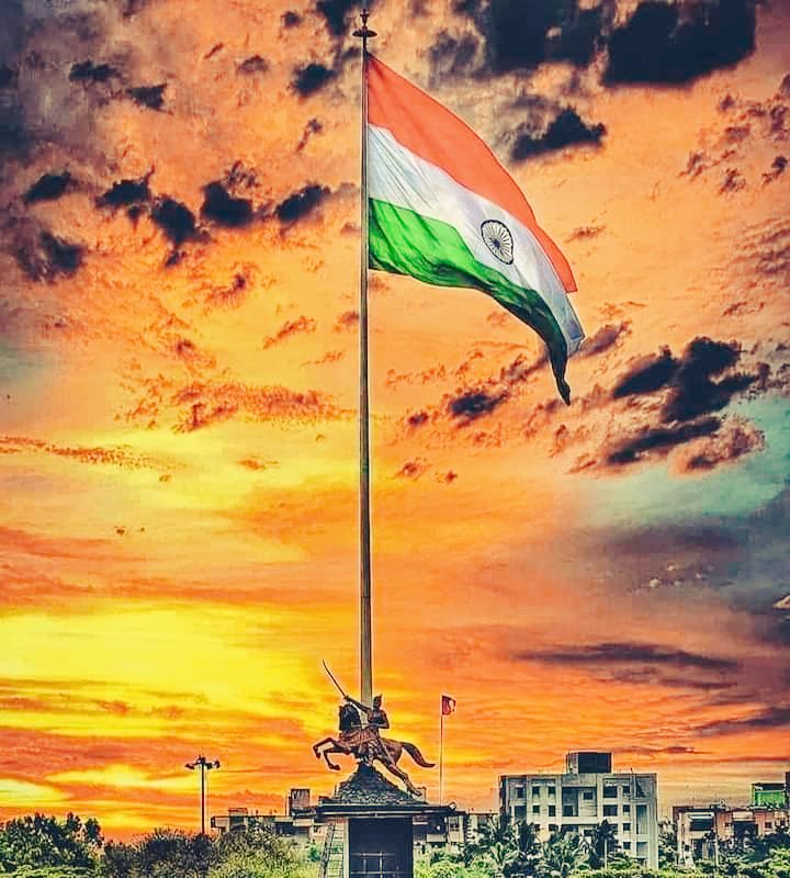 _iamsubrata_02's tweet photo. Wishing everyone Happy 76th Independence day🇮🇳🇮🇳🧡🤍💚
#75YearsofIndependence 
#IndependenceDay 
#AzadiKaAmritMahotsav https://t.co/sbB66hhLHF