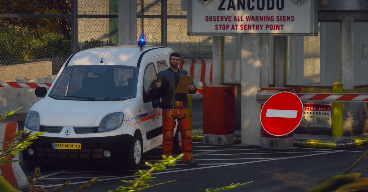 StudiosDCPJ's tweet photo. Retour en image 📸

Ce jeudi 04 Août, plusieurs effectifs participaient à une formation Pilote d'hélicoptère sur un EC 145 de la Sécurité Civile ! 🚁
Ils seront prochainement affectés pour garantir notre sécurité depuis les airs ! ☁️

@PompiersSDCPJ
#SeriousGame #Simulation #GTAV https://t.co/GNnWVv5lqT
