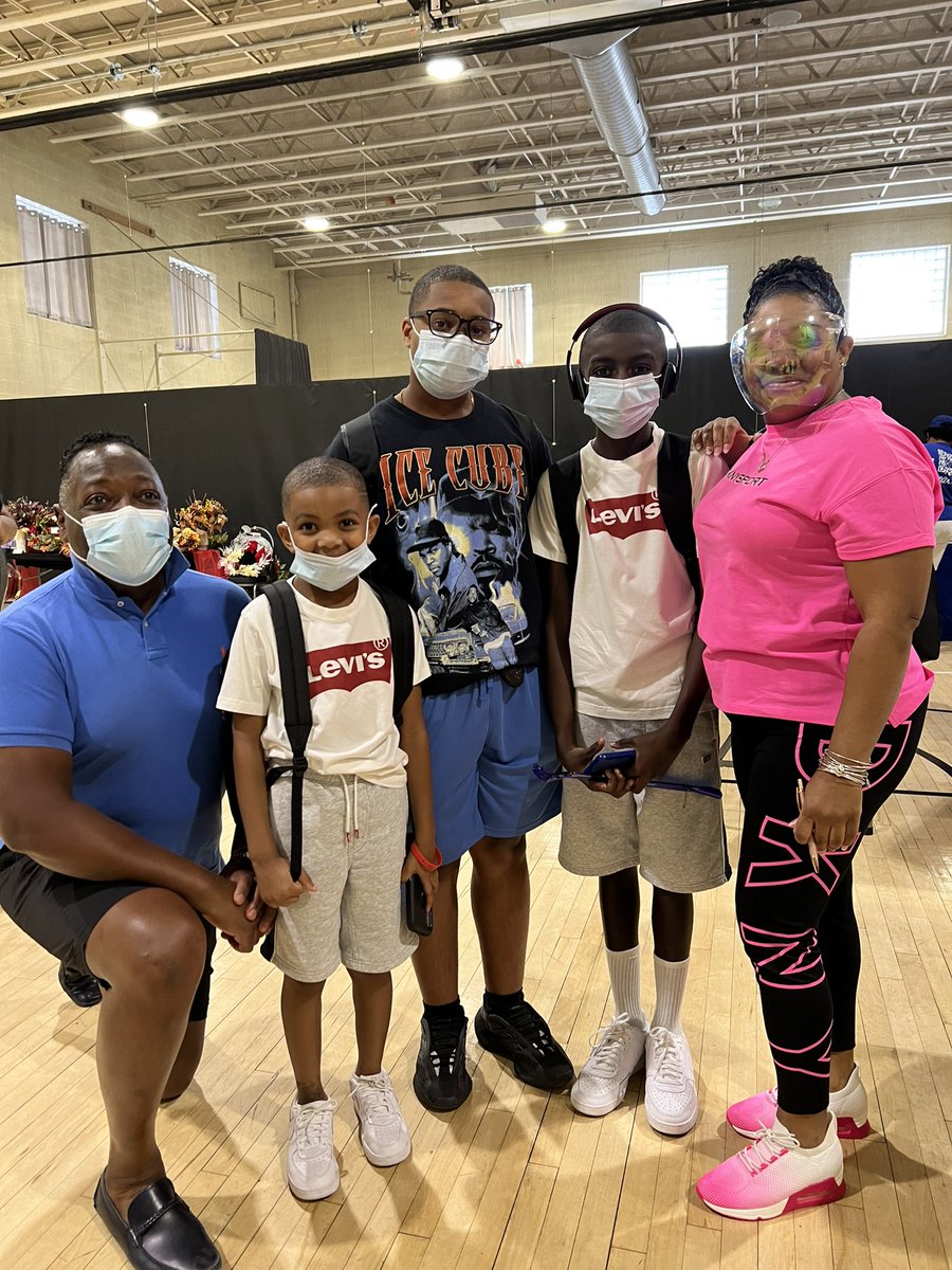 docsteevans's tweet photo. This weekend’s “Backpacks of Hope” giveaway at Mt Ararat Community Center put a smile on this Mom’s face. She brought the children over to say “Thank you Dr.Evans”. These experiences allow the children to see what they can be and ask questions in the moment. https://t.co/7s6dkFLhTJ