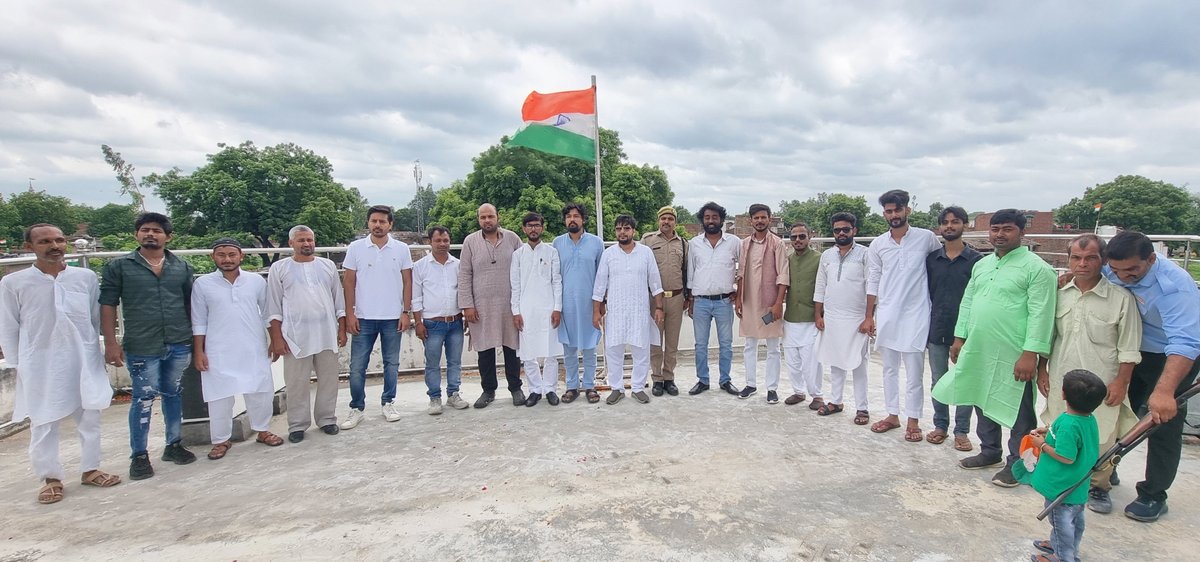 Viitoffb's tweet photo. Independence Day Celebration at FINELINE FOOD AND BEVERAGES PVT. LTD. #viitochankaar #viitococojina #viitohills #viito #water #watersaver #viitojuices #independenceday2022 https://t.co/gMtJTr9WfY