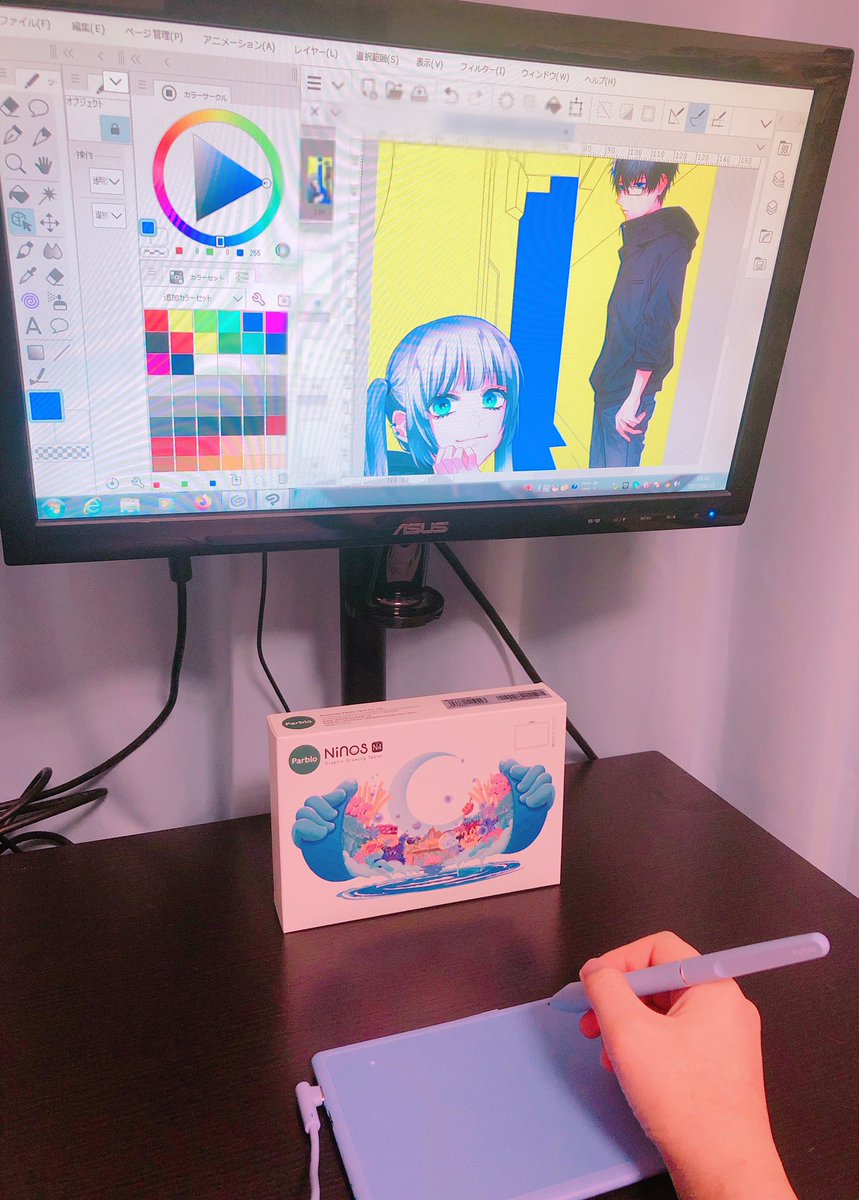 Skbkosr's tweet photo. Parblo Japan様(@ParbloJapan )よりペンタブレット【N4スカイブルー】をご提供頂きました。

小さいペンタブを使用するのは初めてで、普段使用してるタブレットとサイズに差があるので慣れるまで時間かかるかなと思いましたが全然そんなことは無く使いやすかったです。そして何よりかわいい！
#parblo https://t.co/YzKbrK6Y5h