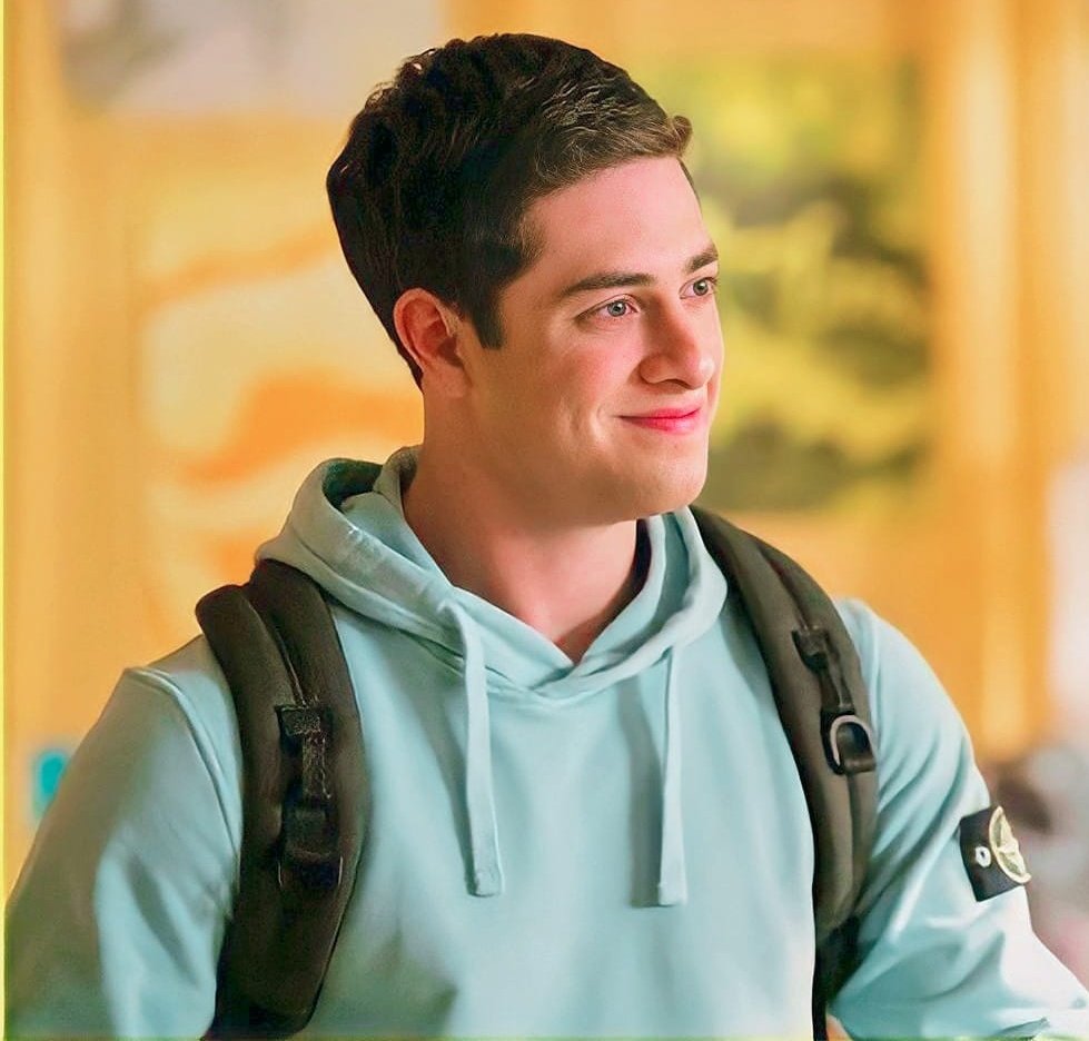 I just wanted you to notice my fan club on insta...😭 <a href="/LewisonJaren/">Jaren Lewison</a>