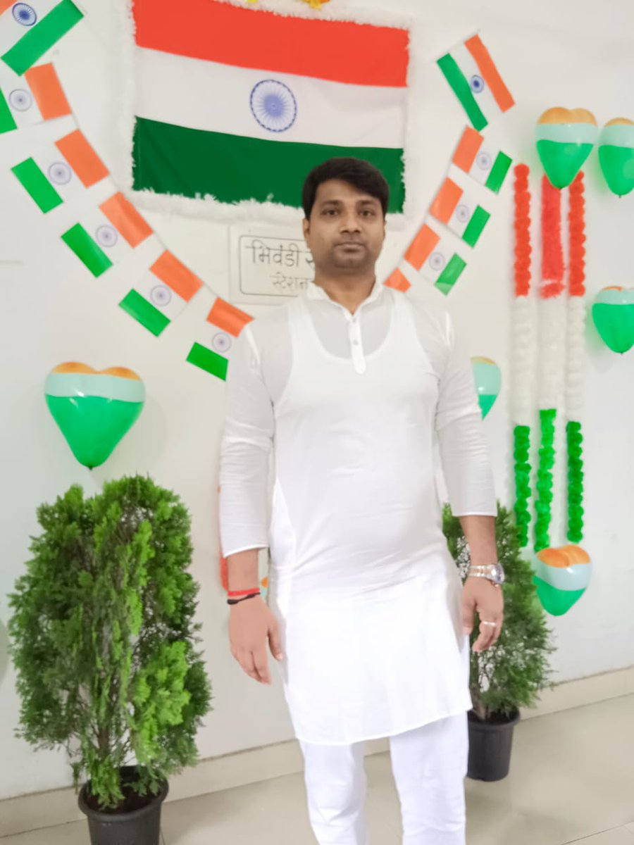 ShahiPappu's tweet photo. देशवासियों को #स्वतंत्रतादिवस    की हार्दिक शुभकामनाएं। जय हिंद! https://t.co/AS89saBlD5