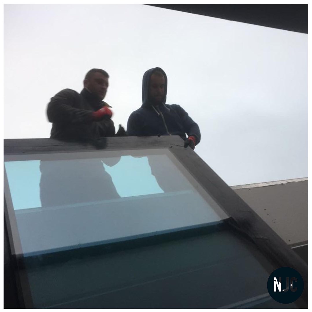 BNJConstruction's tweet photo. The boys were hard at work this weekend getting this stunning roof light fitted 💡
.
.
.

#bromleybuilders #build #newhomes #extensions #federationofmasterbuilders https://t.co/9tRH1Dr6dm