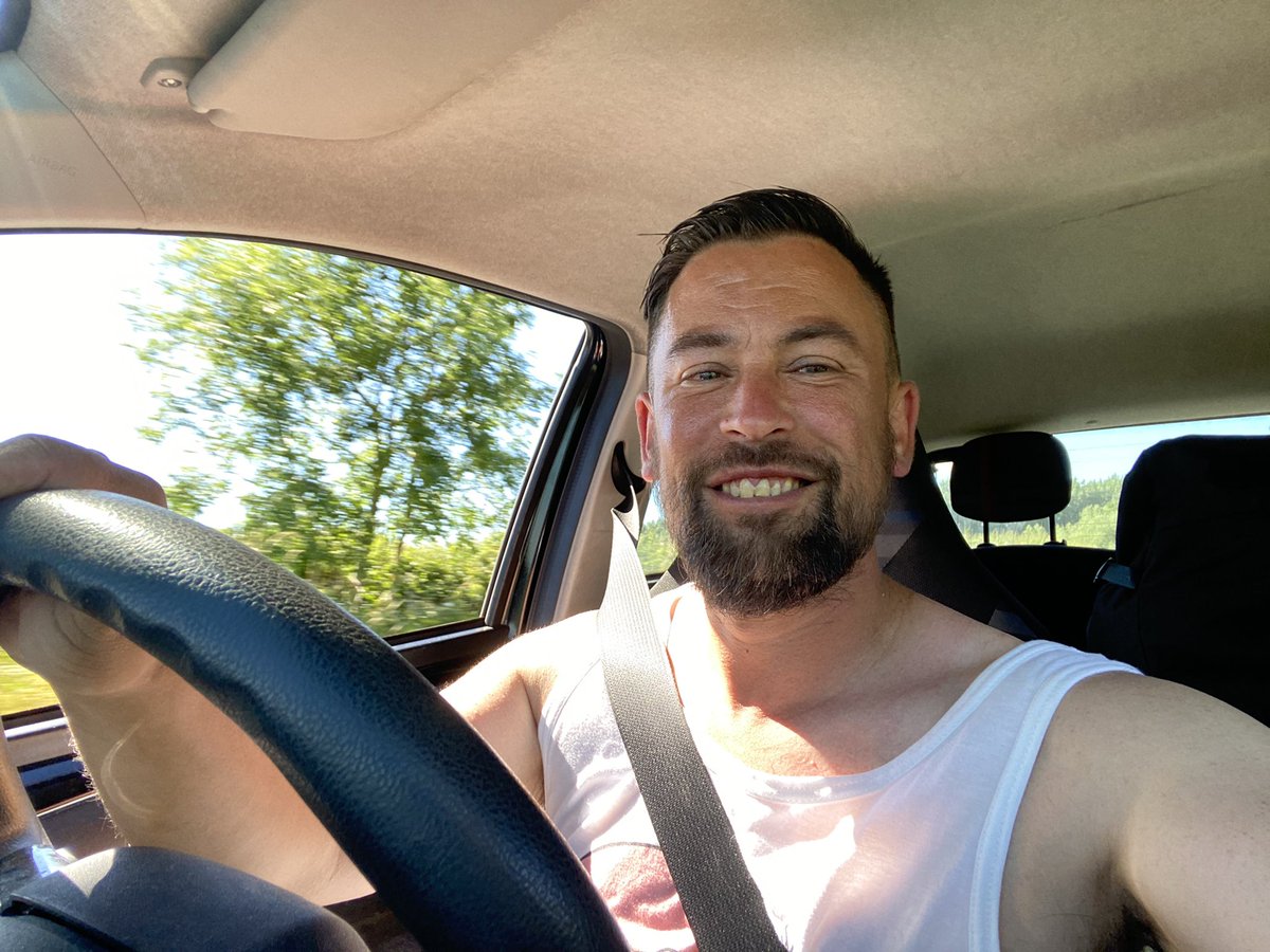anth_anth's tweet photo. I'm off work for the rest of this week. #WeekOffWork #Rest #RoadTrip https://t.co/X21AF6rdVt