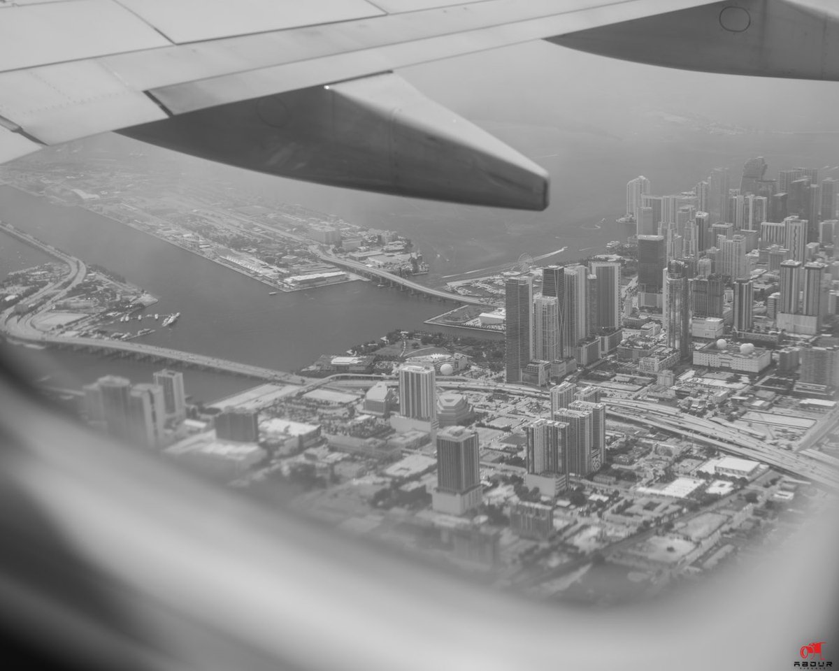 abdurvisual's tweet photo. Eko Miami #flydelta #miami #fromthecockpit #views #summer #outdoors #maleekberry . As @MayorOfUyo would say, #postyourwork https://t.co/nrrorL1KyH