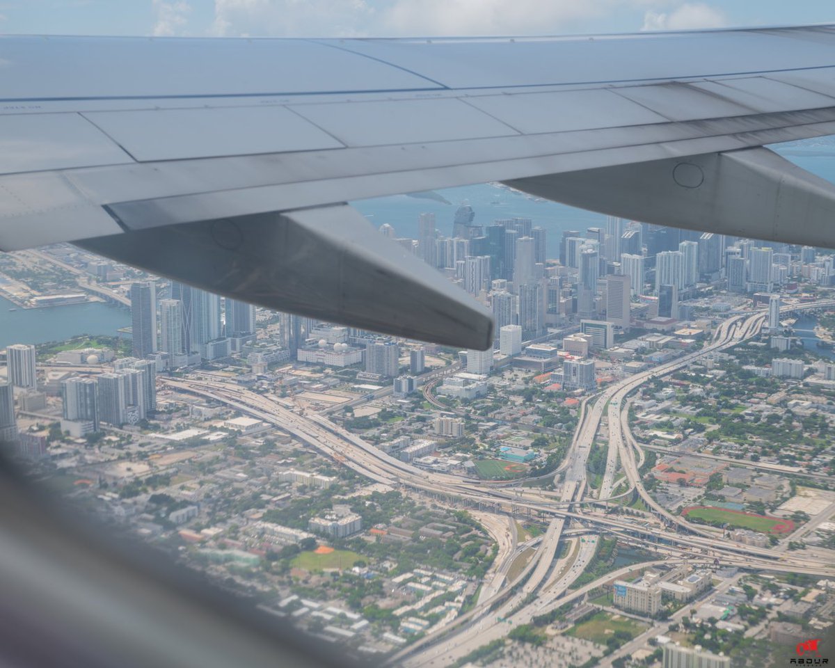 abdurvisual's tweet photo. Eko Miami #flydelta #miami #fromthecockpit #views #summer #outdoors #maleekberry . As @MayorOfUyo would say, #postyourwork https://t.co/nrrorL1KyH