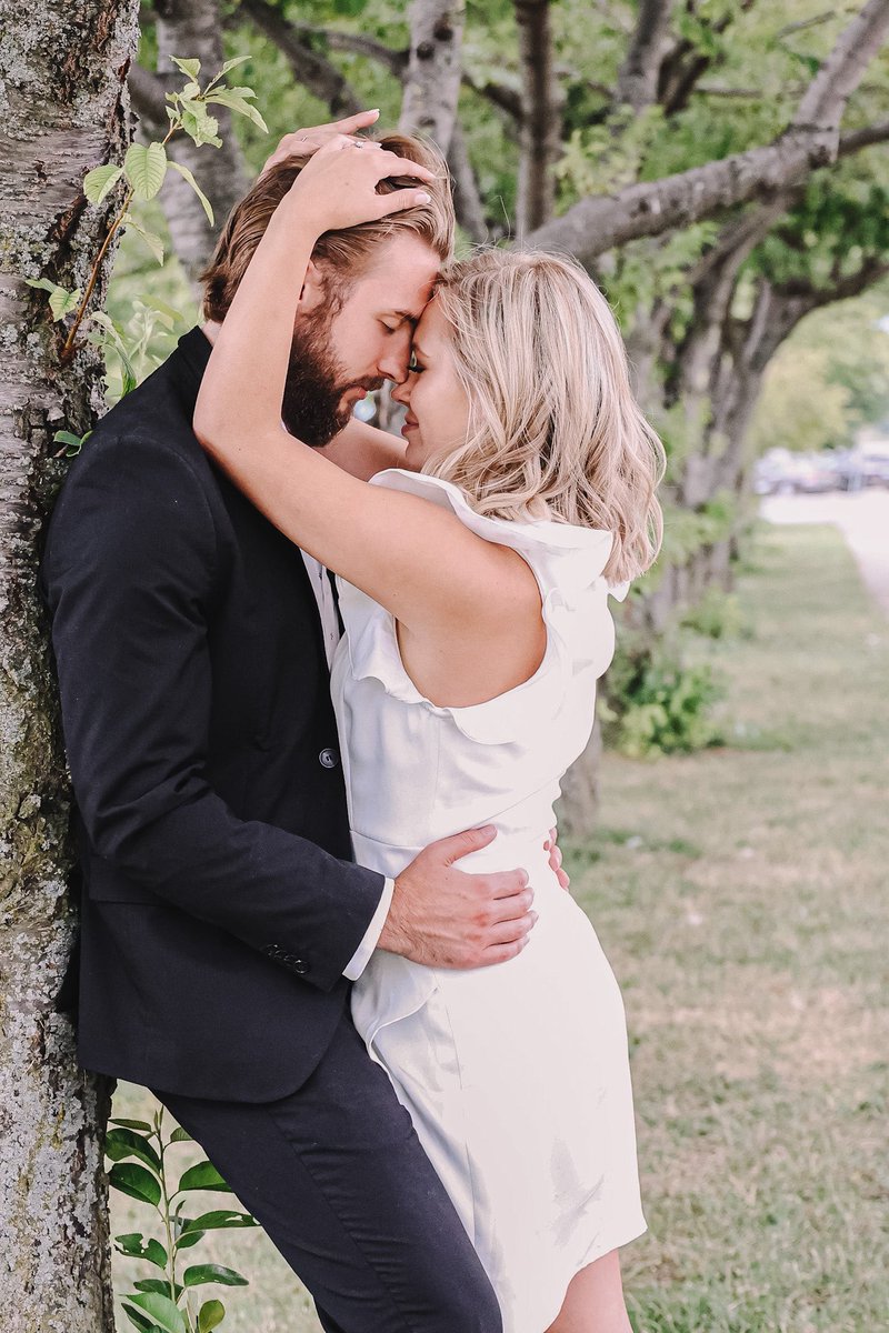 krakenwithakam's tweet photo. A few pics from our engagement pic session that didn’t make the IG cut. Head over there to see more! I love this woman🖤🤍
@lindss_berg https://t.co/uDtPONKitZ