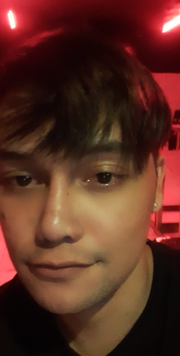 re_yan's tweet photo. Nakatagay najud intawon sa 365 days 😂😵🍺 https://t.co/ZBvaKHC7my
