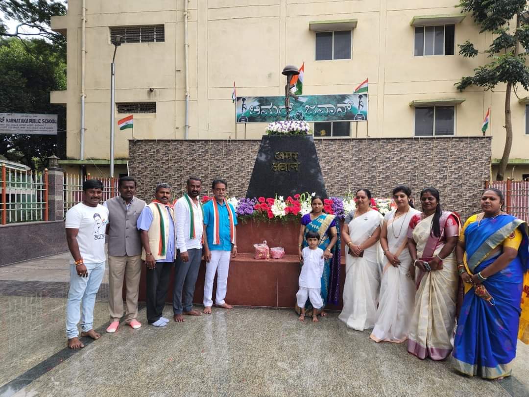 PurushothamaA5's tweet photo. Happy Independence day https://t.co/rwYvutmTTu