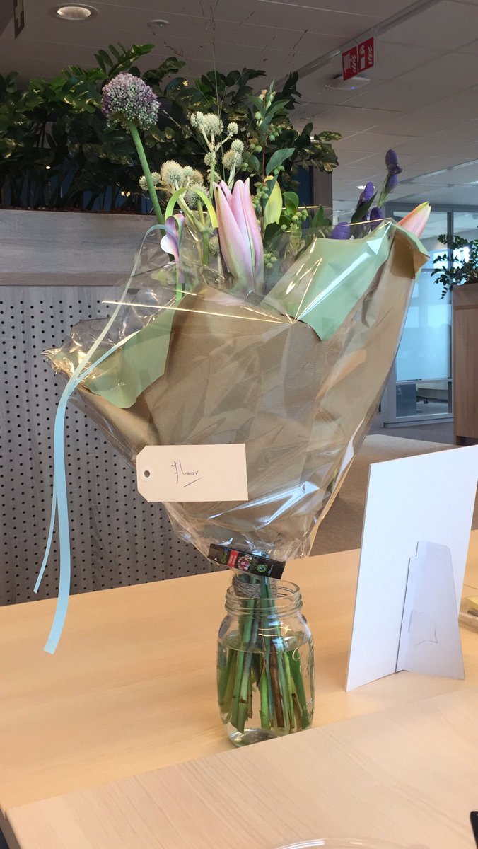 Floor van den Berg (@floorvdberg) on Twitter photo Heel hartelijk ontvangen vandaag door mijn nieuwe collega’s bij <a href="/NWO_SSH/">NWO-domein SGW (Inactive)</a>. Ik heb heel veel zin om de komende zes maanden in dit team aan de slag te gaan! Heel hartelijk ontvangen vandaag door mijn nieuwe collega’s bij <a href="/NWO_SSH/">NWO-domein SGW (Inactive)</a>. Ik heb heel veel zin om de komende zes maanden in dit team aan de slag te gaan!
