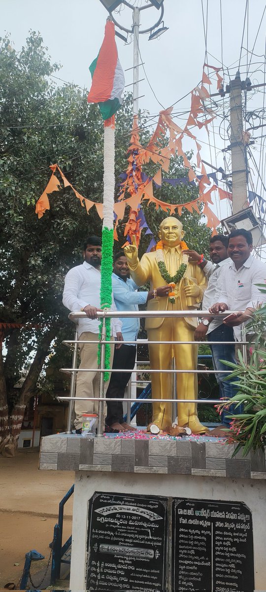 RManganuri's tweet photo. 76th HAPPY INDEPENDENCE DAY . అందరికీ 76వ స్వతంత్ర దినోత్సవ శుభాకాంక్షలు💐💐💐💐 https://t.co/3QxQS7O3nQ