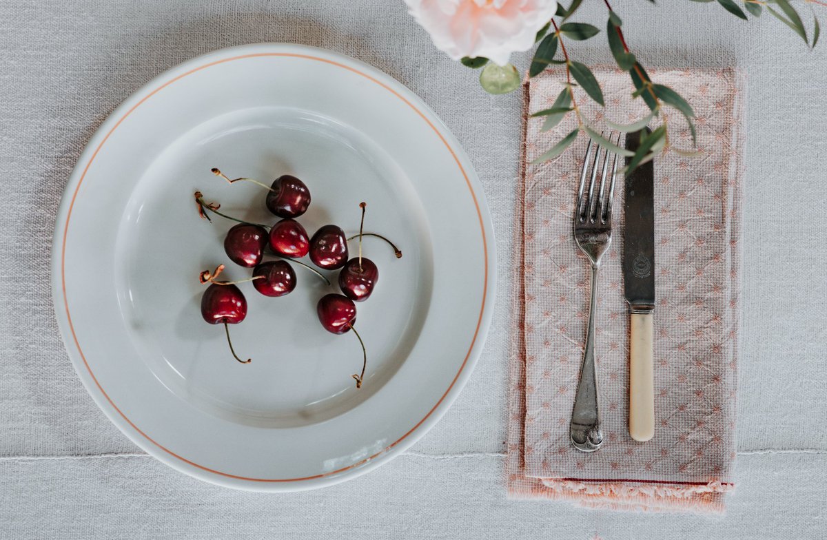 The perfect colour to pair with other shades and material. The coral line is hand painted onto each piece by our wonderful makers’

bit.ly/3dyGIkV