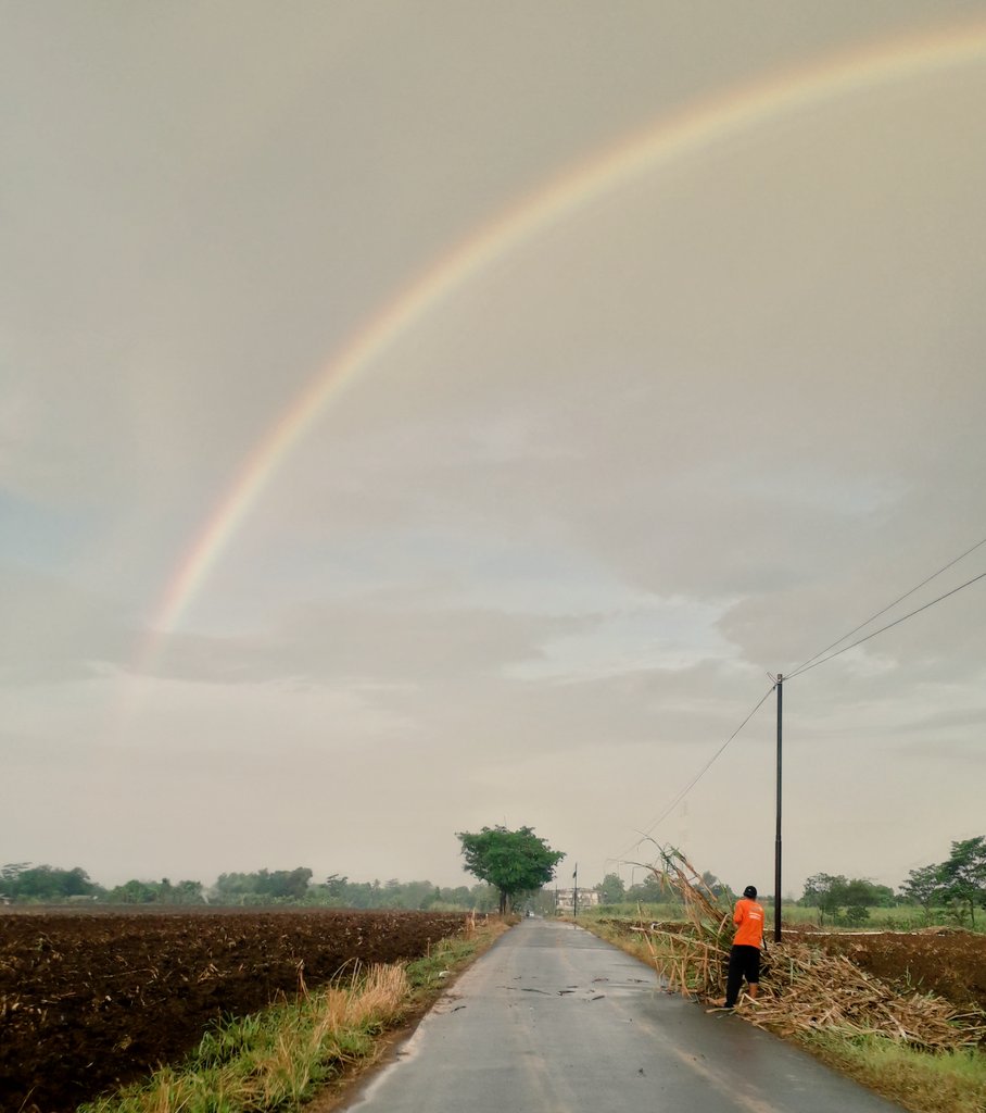 mhmdfazarsod's tweet photo. Tinggi sekali, seperti harapan orang tua :) https://t.co/VMcxYIi2ky