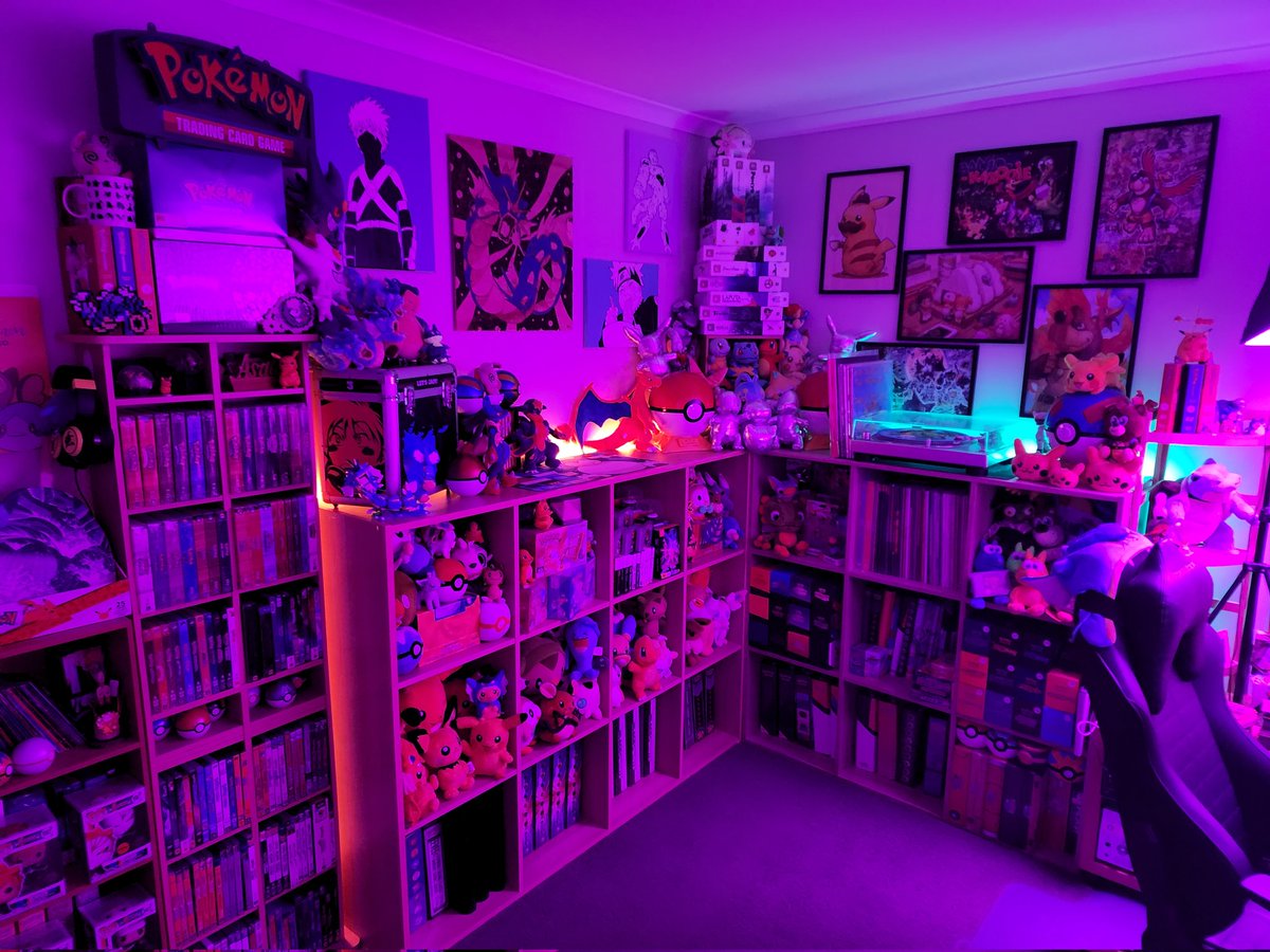 PokeCollection's tweet photo. This weekend I had time to tidy up and rearrange the studio a little bit. Slowly getting my studio back in order as I resume openings and rid of all the mess!

#pokecollection #pokemon #poketuber https://t.co/0ugaQDDsqW