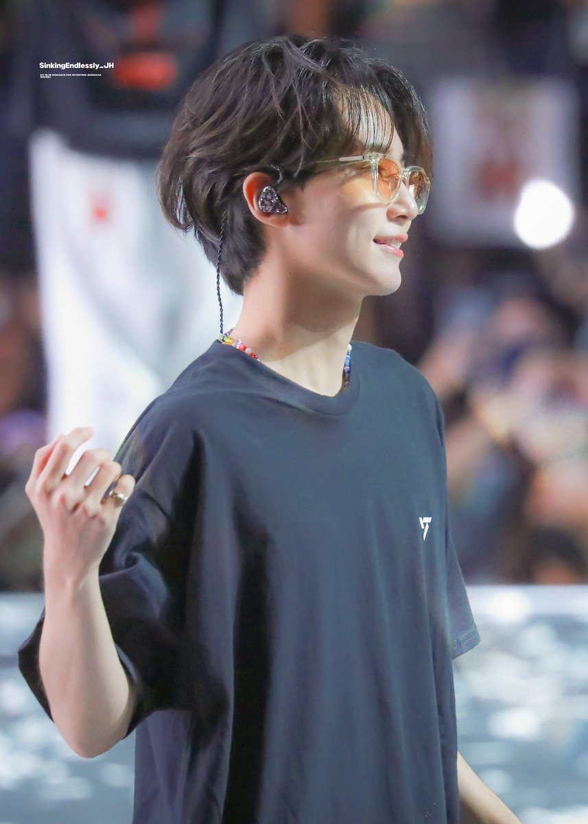 jeonghan’s smile is the prettiest smile in the whole world 🤍 <a href="/pledis_17/">세븐틴(SEVENTEEN)</a>