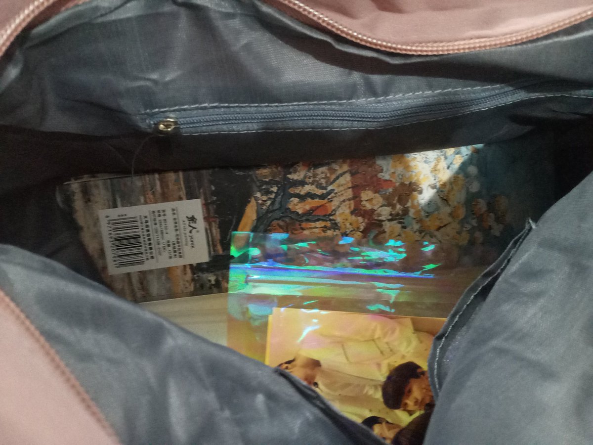 minheefangs's tweet photo. face to face school essentials, oneit version: https://t.co/jv1Bc1SnA9